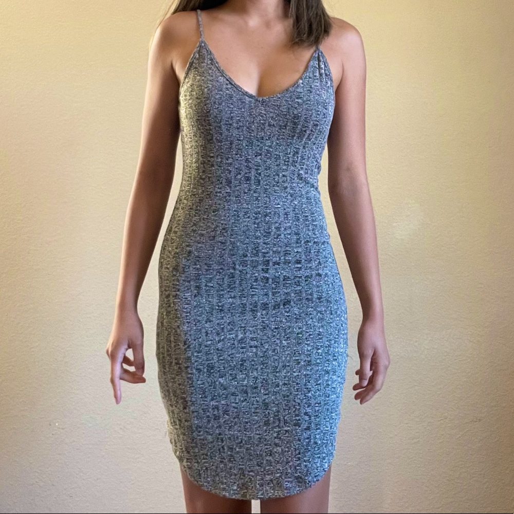 🦋 F21 Tan/Black Bodycon Dress